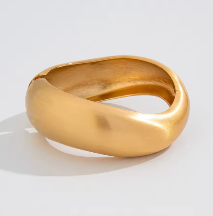 Bold Curve Cuffs Bracelet